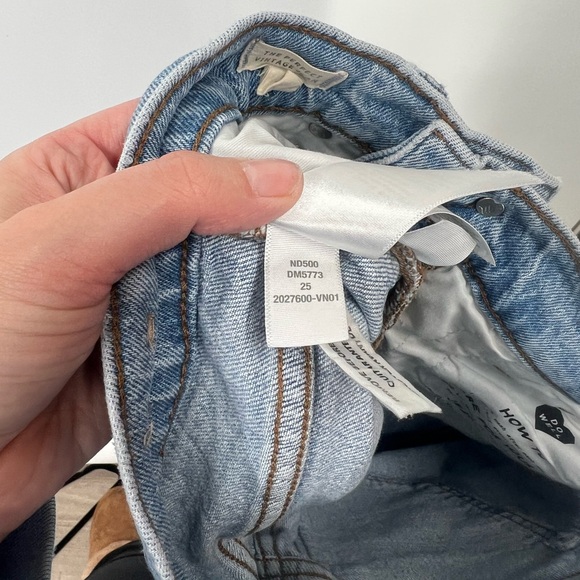 Madewell The Perfect Vintage Jeans in Coney Wash Destroyed Edition - Picture 9 of 9